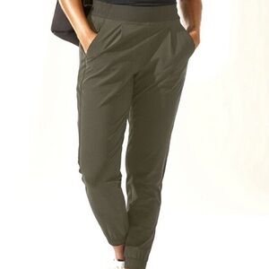 Athleta textured Brooklyn jogger